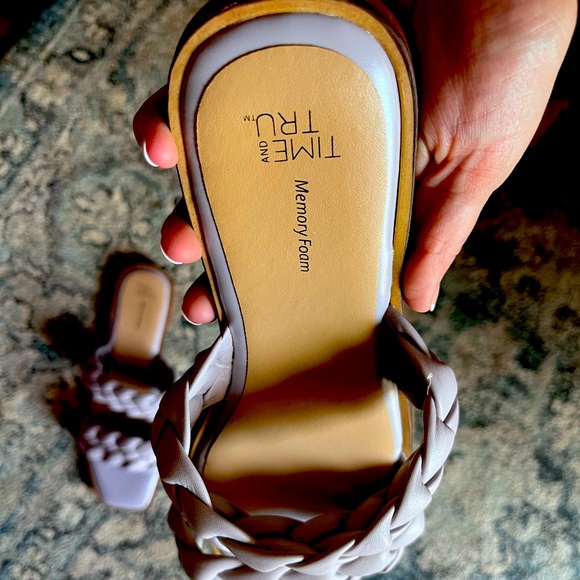 Time and Tru Lavender Sandals - Picture 5 of 5